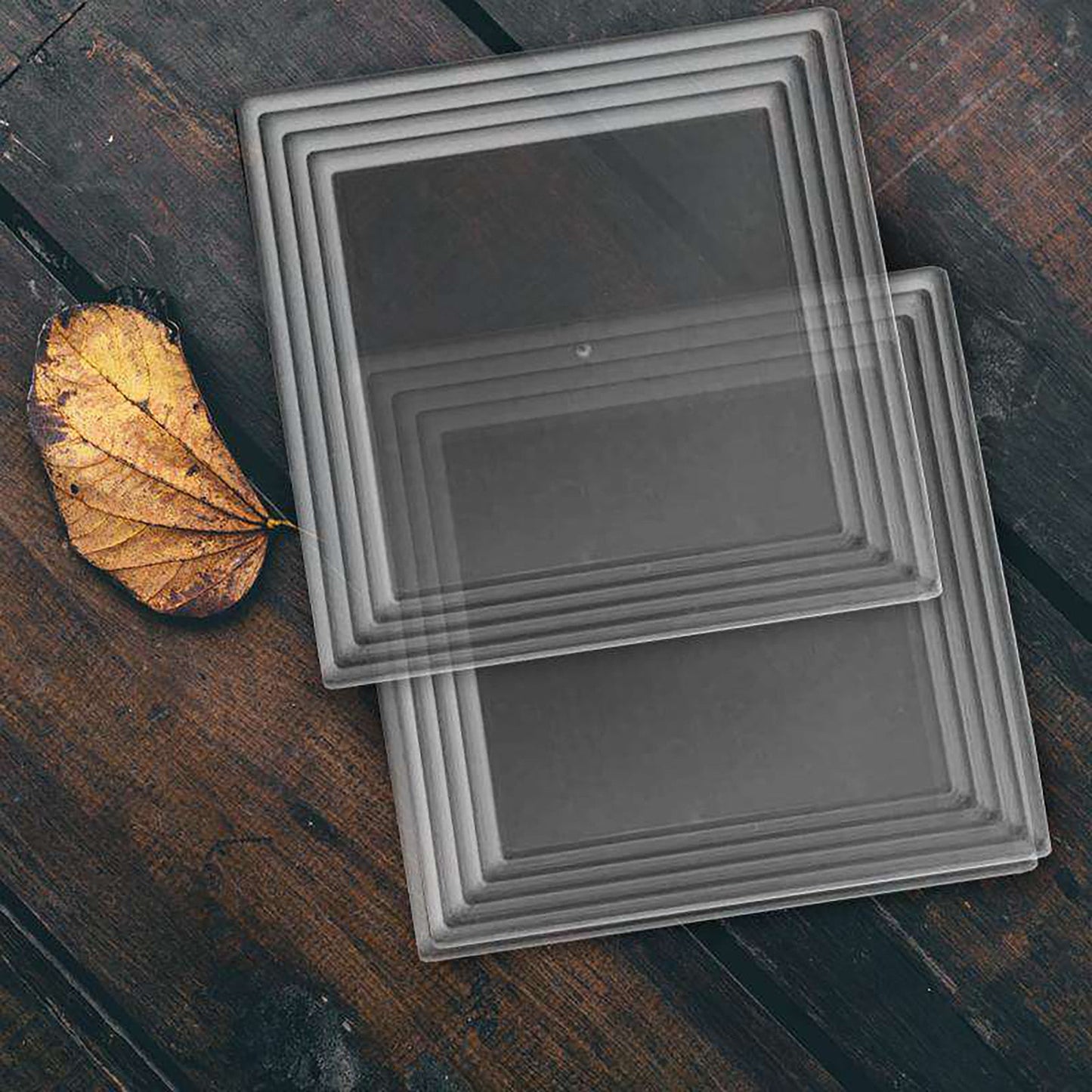 Bulk case includes 8 packs of 3 clear square plastic serving trays, great for catering and parties