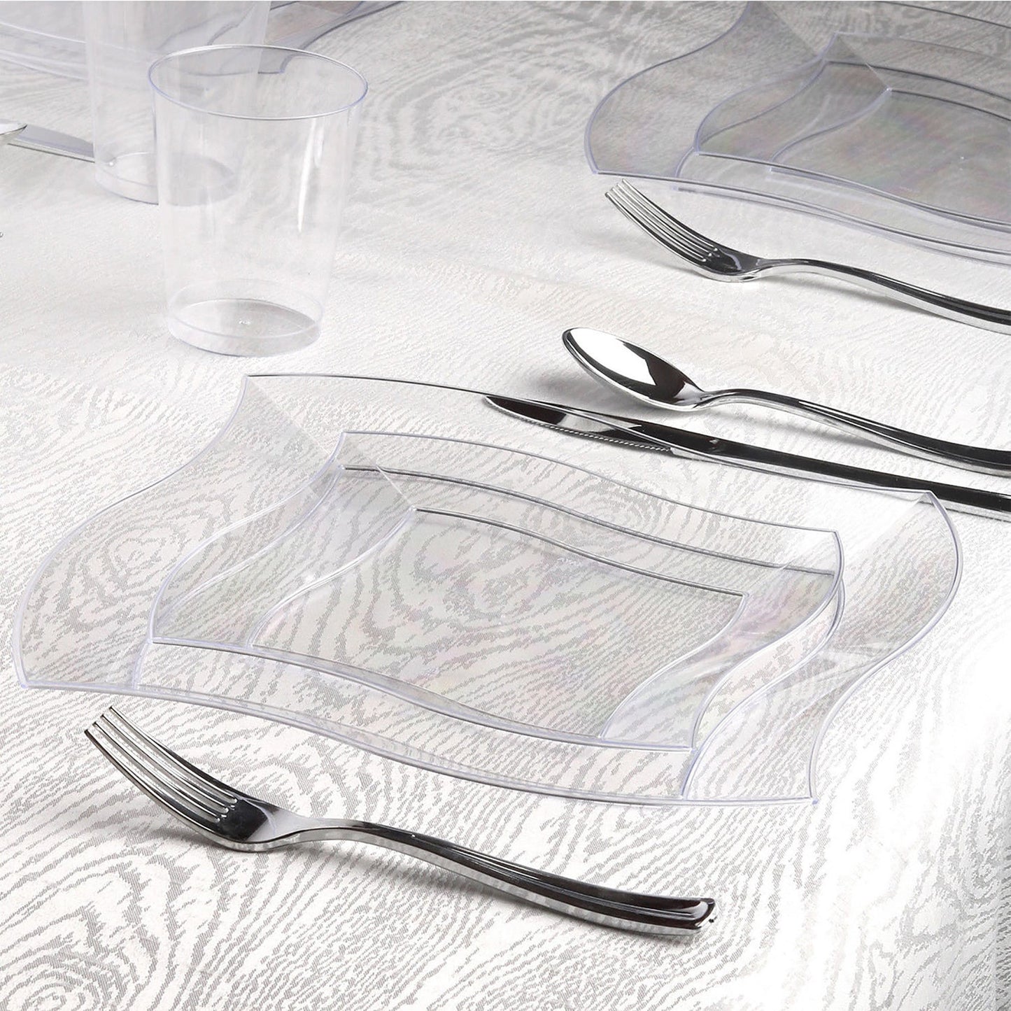 Combining sophistication and function, this set enhances your table for weddings, banquets, and other memorable occasions