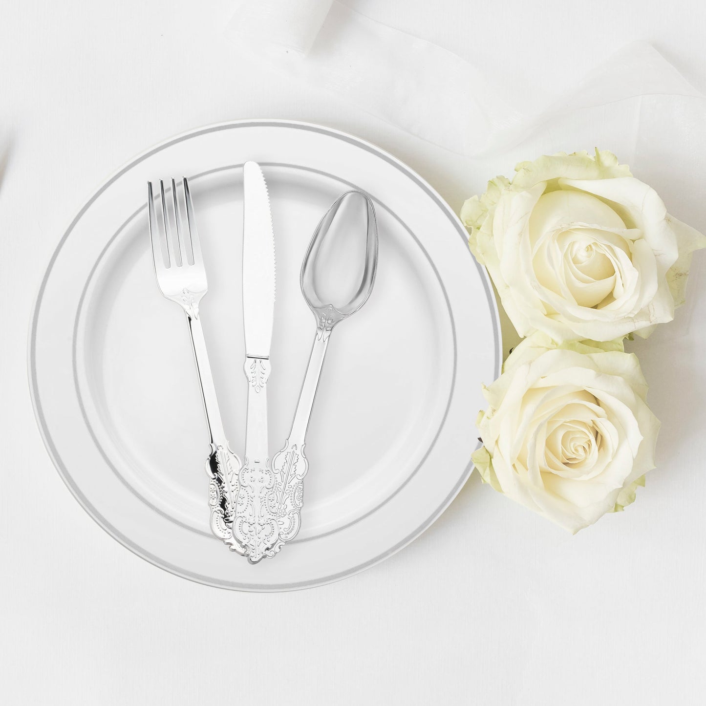 Disposable silver baroque plastic forks, 7.4 inches, case of 600 – Sturdy yet stylish cutlery with an intricate design, ideal for weddings and parties.