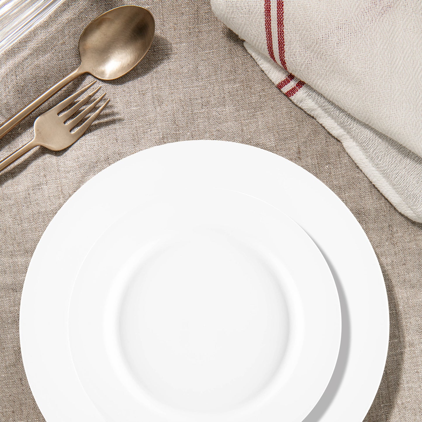 Includes 120 dinner plates and 120 salad plates—providing the perfect size and quantity for serving large groups efficiently.