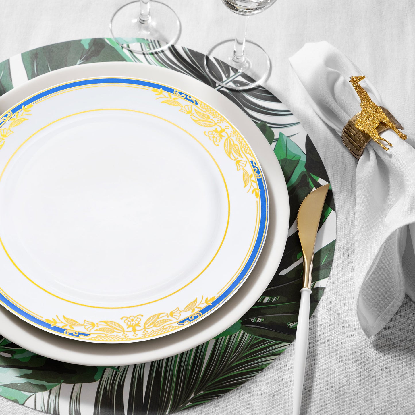 Often used alongside white with blue and gold harmony rim plastic appetizer/salad plates (7.5")