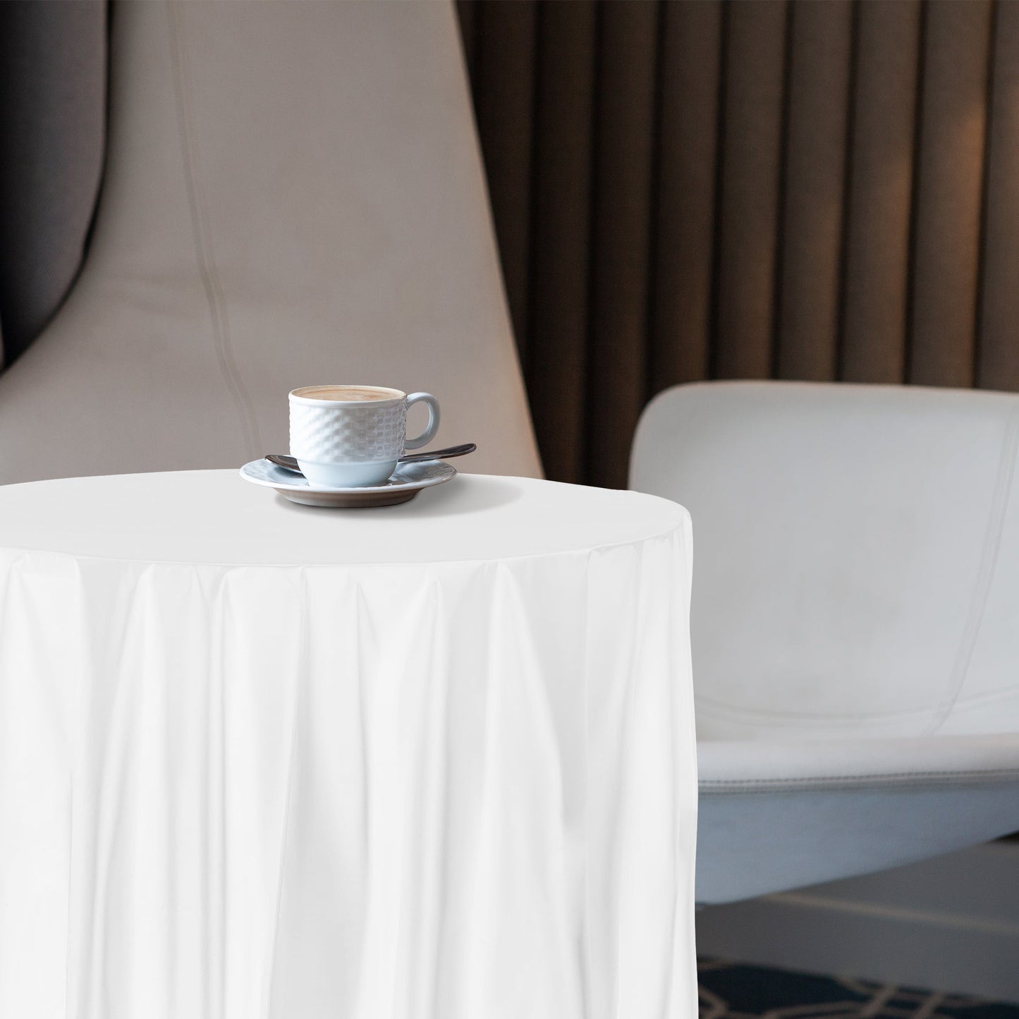 White Plastic Tablecloths offered a clean, neutral base for event tables.