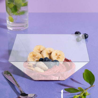 4-quart clear serving bowls displayed large portions with modern flair.