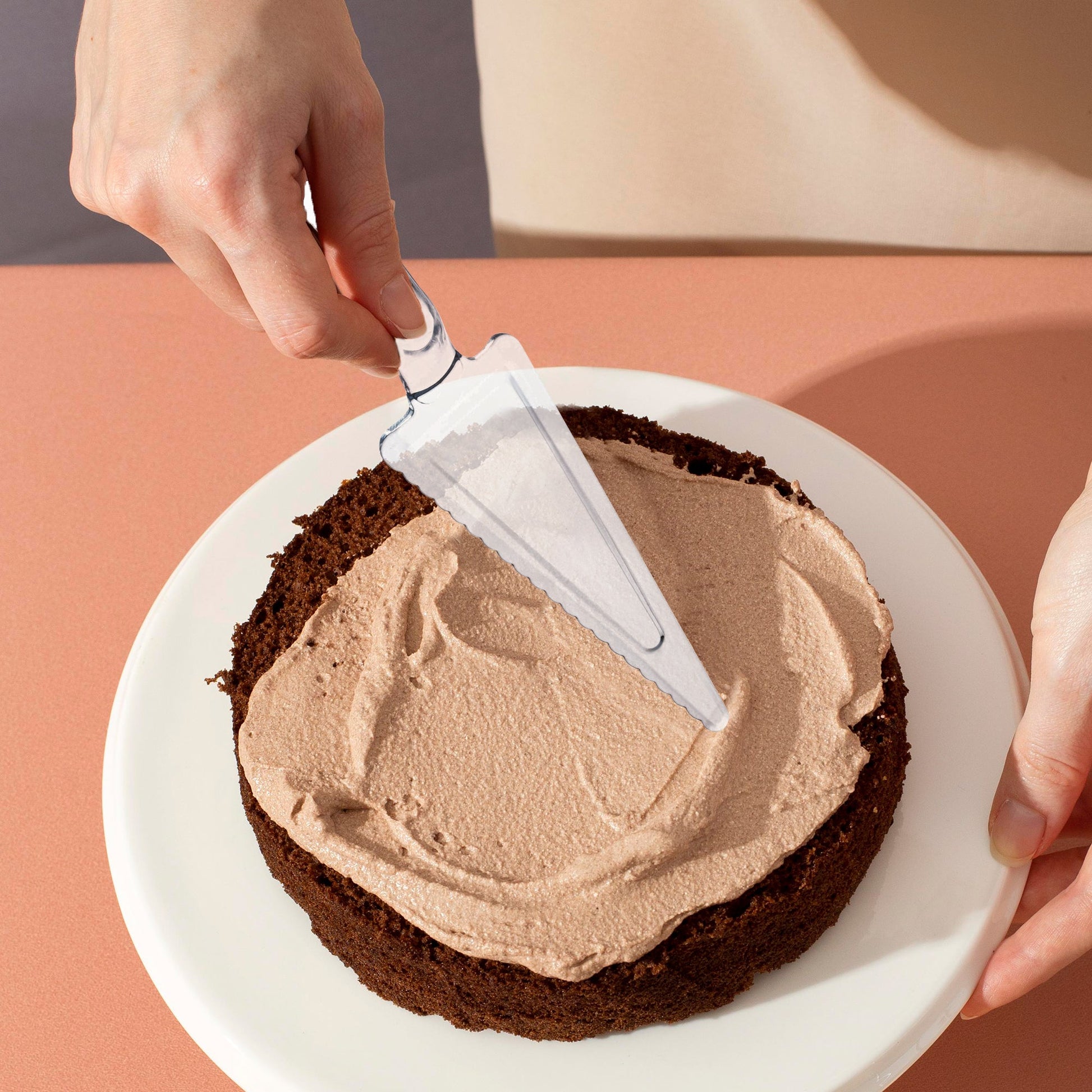 Clear Cake Lifters offered mess-free serving for slices of cake and pie.