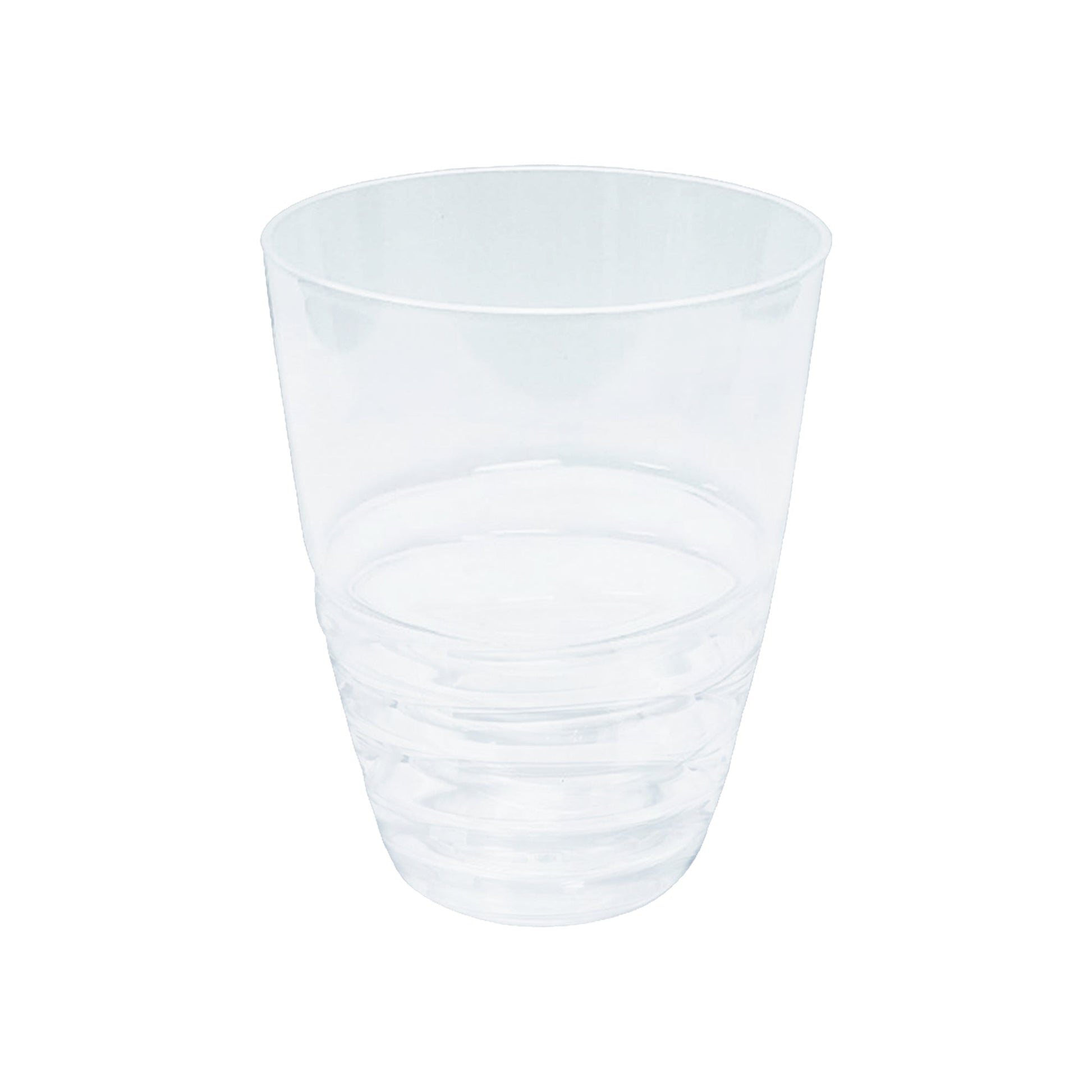 Clear Swirl Plastic Tumblers with 17 oz capacity add a modern twist to casual gatherings, cocktails, or upscale events
