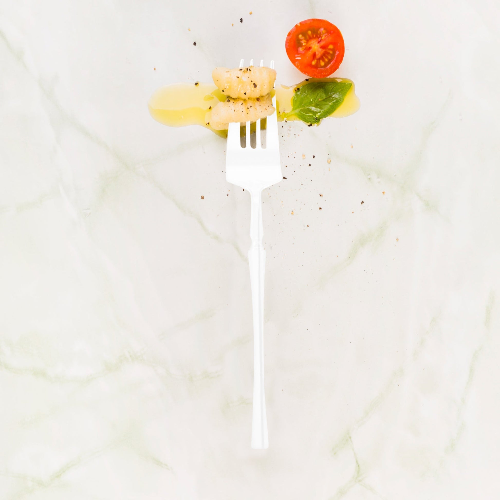 Elegant shiny white Moderno plastic dinner forks, 8.4 inches, perfect for weddings, banquets, and fine dining, pack of 240