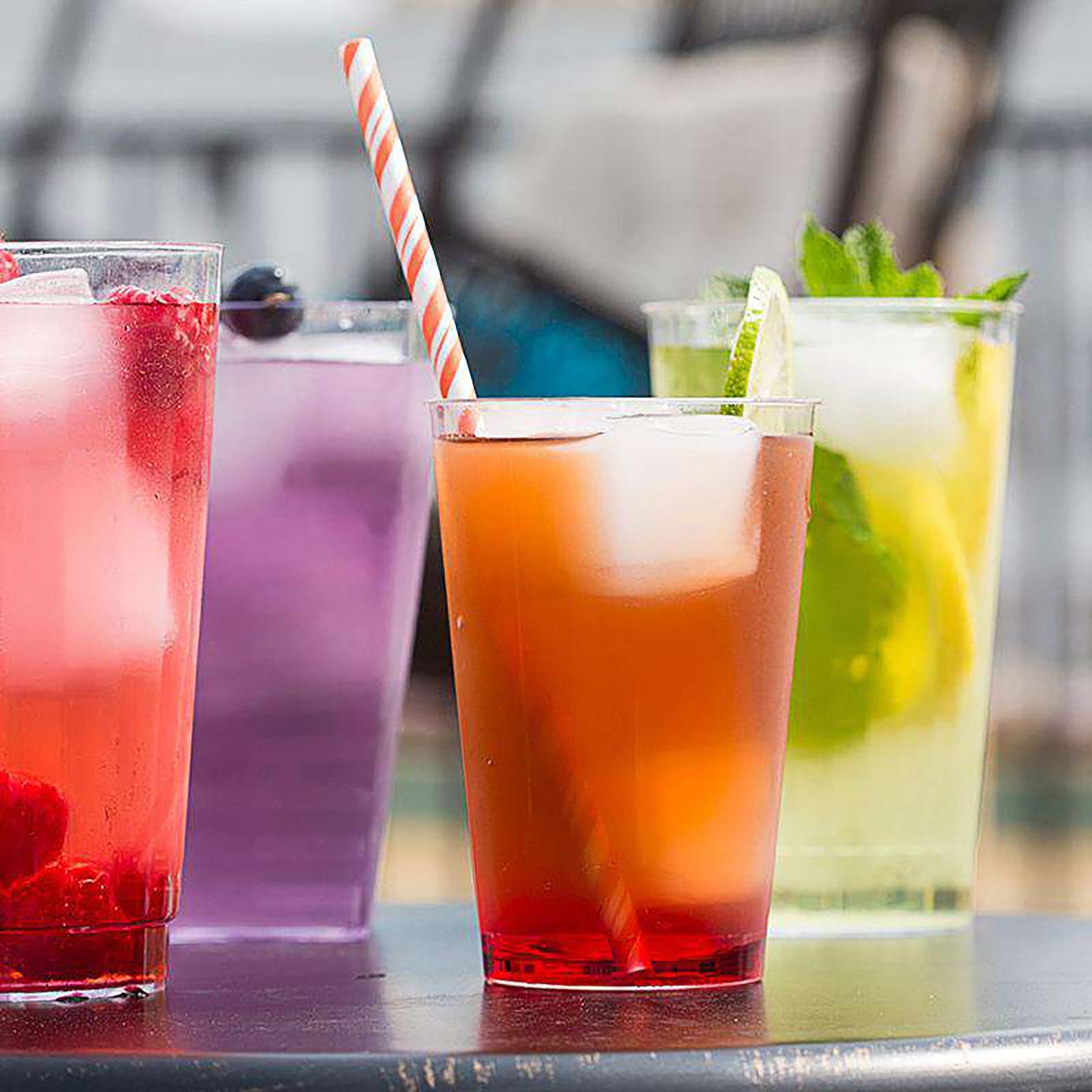 Fancy clear round plastic cups, 10 oz capacity, with a sleek, smooth design, perfect for upscale events, pack of 500.