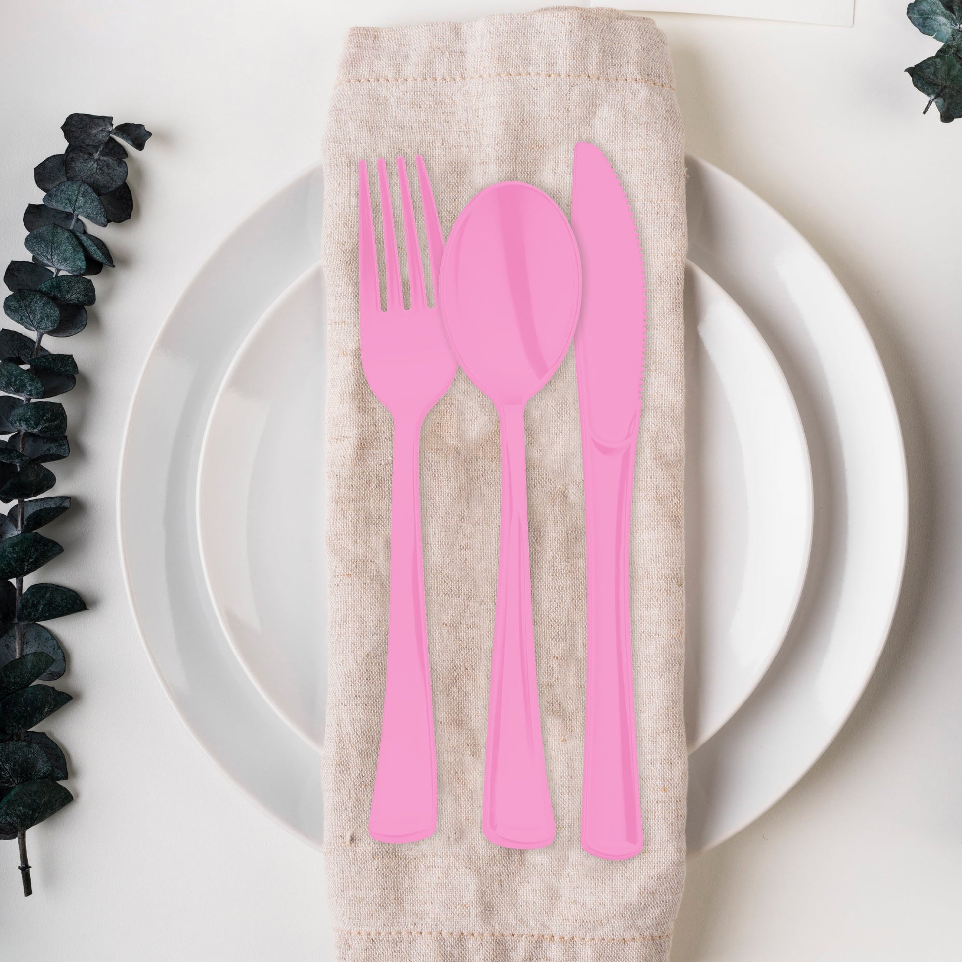 Single-use forks in bold pink make post-party cleanup fast and efficient